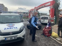 Sokağa Çıkma Yasağından Habersiz Olan 80 Yaşındaki Nineye Bağlar Belediyesi Sahip Çıktı