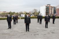 Sosyal Mesafe İle Atatürk Anıtı'na Çelenk Sunumu Yapıldı