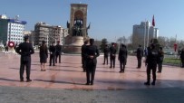 Taksim'de Sosyal Mesafeli Tören
