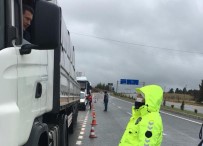 Korona Virüs Yasaklarına Uymayan 32 Kişiye Para Cezası Kesildi