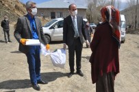 Yüksekova Esendere Belediyesinden 500 Aileye Gıda Yardımı