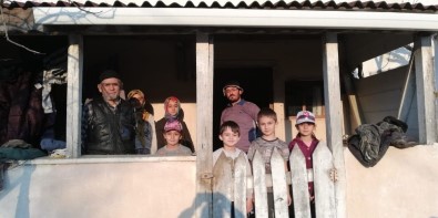 'Bizim Yüzümüzden Kimse Hasta Olmasın' Diyen 5 Çocuk Evden Çıkmıyor