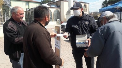 Daday'da Jandarma Ve Polis Ekipleri, Vatandaşlara Maske Dağıttı