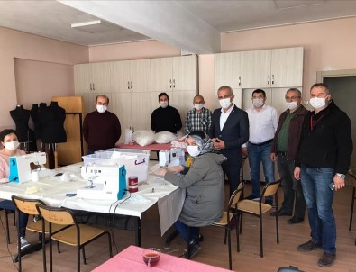 Devrekani'de Gönüllülerin Ürettiği Maskeler Ücretsiz Dağıtılacak