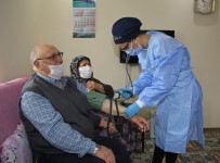 Büyükşehir'in Evde Sağlık Hizmeti Yaşlı Bireyleri Yalnız Bırakmıyor