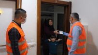 Belediye Ekipleri Kapı Kapı Gezip Binlerce Maske Dağıttı