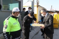 Büyükşehir'den Polise Baklavalı Kutlama