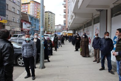 Erzurum'da Ramazan Öncesi Ucuz Et Kuyruğu