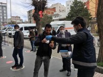 Kars Valiliği Binlerce Ücretsiz Maske Dağıttı
