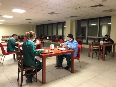 Sağlık Çalışanlarına Sıcak Çorba İkramı