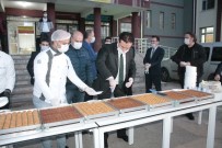 Diyarbakır'da Kadayıfçı Sıtkı Usta'dan 750 Cezaevi Personeline Moral İçin Tatlı İkramı