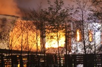 Trabzon'da Balık Fabrikasının Soğuk Hava Deposundaki Yangın Kontrol Altına Alındı