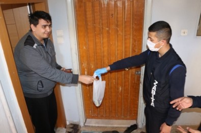 Erenler Belediyesi Sokağa Çıkma Kısıtlamasında 48 Saat Hizmet Veriyor