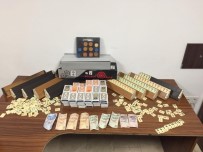İSKAMBİL KAĞIDI - Alanya'da Kumar Oynanan Apartman Dairesine Baskın Açıklaması 8 Gözaltı