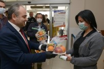 BELEDİYE BAŞKAN YARDIMCISI - Başkan Aşgın'dan Sağlık Çalışanlarına Meyve Jesti