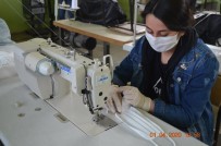 KAMU ÇALIŞANLARI - Bozdoğan'da Günde 300 Maske Üretiliyor