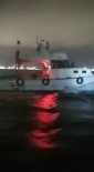 BALIKÇI TEKNESİ - Bursa Gemlik'te Trol Teknesi Yakalandı