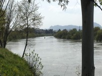 ADANA EMNİYET MÜDÜRLÜĞÜ - Ceyhan Nehri'ne Düşen Şahıs 8 Gündür Aranıyor