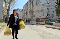 Kadın Muhtarlar 'Evde Kalan' Yaşlılar İçin Harekete Geçti