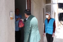 (Özel) Sıcak Yemekler Evinden Çıkamayan Yaşlıların Ayağına Götürülüyor