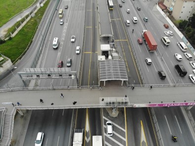 E-5 Ve Metrobüs Yollarında Kısıtlama Sonrası Hareketlilik Drone İle Görüntülendi