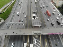 E-5 Ve Metrobüs Yollarında Kısıtlama Sonrası Hareketlilik Drone İle Görüntülendi