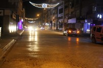 Reyhanlı'da Sokağa Çıkma Kısıtlaması Biter Bitmez Vatandaşlar Benzin İstasyonlarına Ve Marketlere Akın Etti