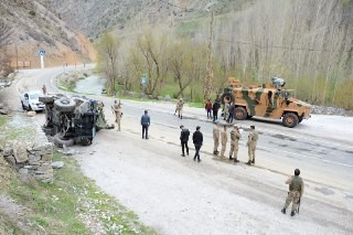 Çatak'ta Askeri Araç Devrildi Açıklaması 6 Yaralı