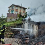 Rize'de Ev Ve Serender Yangını Korkuttu Haberi