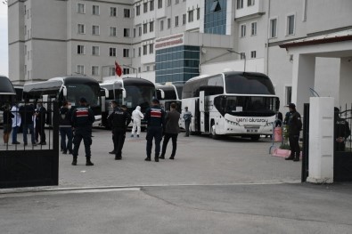 Karantinası Biten Ve Katar'dan Gelen 349 Türk Vatandaşı Evlerine Gönderildi