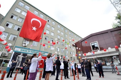 NEÜ'de Tedavi Gören Çocuklar İçin Balonlar Uçuruldu