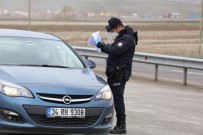 Erzurum'a Sahte İzin Belgesi İle Giriş Yapmak İsteyen 90 Kişiye Ceza Kesildi