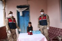 Jandarma'dan Elif Nisa'ya Sürpriz Doğum Günü Kutlaması