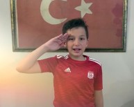 Sivasspor'un Minik Taraftarından 23 Nisan Kutlaması