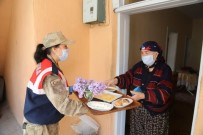 Tunceli'de Leylak Çiçekli Kahvaltı Servisi