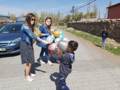 Tuzluca'da Köy Çocuklarına Hediye Dağıtıldı