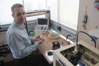 Evlerini Atölyeye Çeviren Öğretmenler, Entübe Hastalara Laringoskop Bile Üretiyor