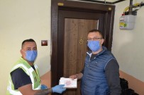 Bilecik'te Belediye Tarafından Evlere 170 Bin Adet Maske Dağıtıldı
