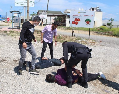 İki Genç Ceza Yememek İçin Ortalığı Birbirine Kattı