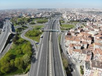 İstanbul'da Kısıtlamanın 3'Üncü Gününde Yollar Boş Kaldı