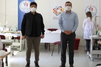 Silopi'de Gençlik Merkezinde Günlük 10 Bin Maske Üretiliyor Haberi