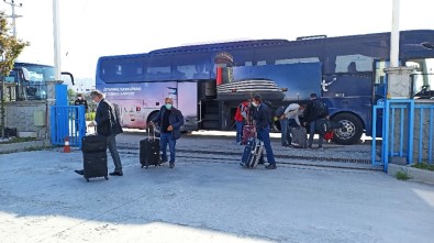 Moritanya Ve Senegal'den Gelen Türk Vatandaşları Düzce'de Karantinaya Alındı
