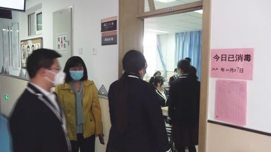 Pekin'de 50 Bin Lise Öğrencisi Ders Başı Yaptı