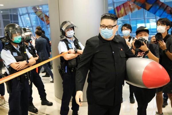 Koltuğunda füzesiyle ortaya çıktı!