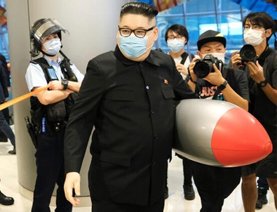 Koltuğunda füzesiyle ortaya çıktı!