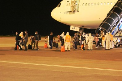 Tanzanya Ve Kenya'dan Getirilen 272 Türk Vatandaşı Samsun'da Karantinaya Alındı