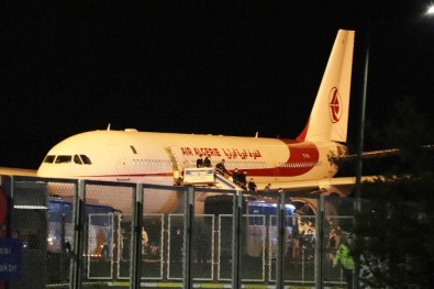 Cezayir'deki Türkler Ülkeye Getirildi