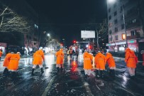 TIFLIS - Gürcistan'da Caddeler Köpüklü Su Ve Dezenfektanlarla Temizlendi