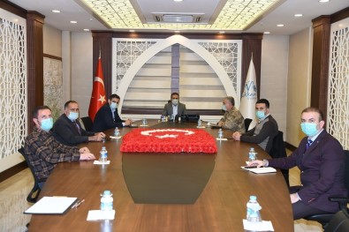 Hakkari'de 1000'Er TL'lik Yardımlar Artık Evde Ödenecek