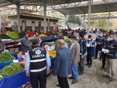Haliliye'de Semt Pazarlarında Salgına Karşı Önlem Alınıyor